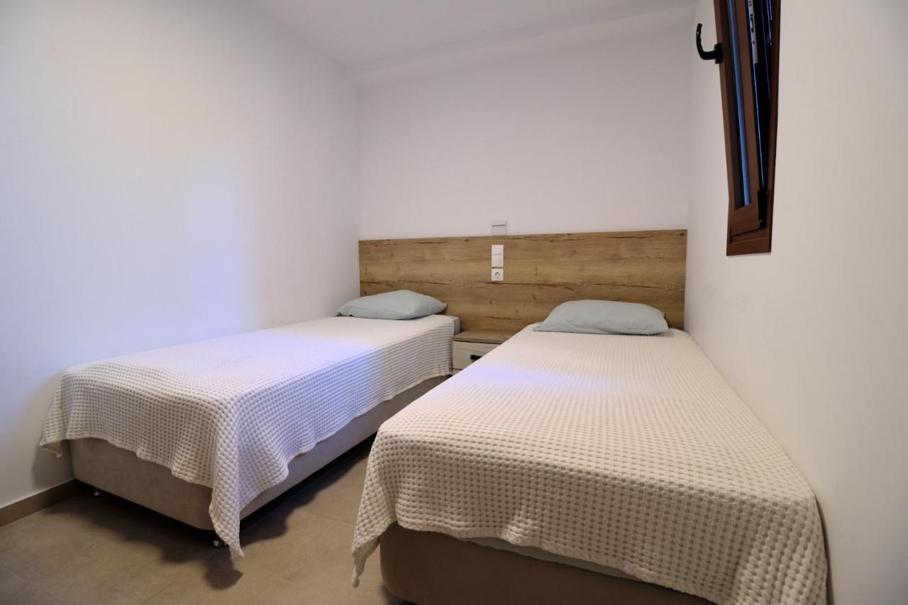 Zefiros Luxury Apartments Sívota Buitenkant foto