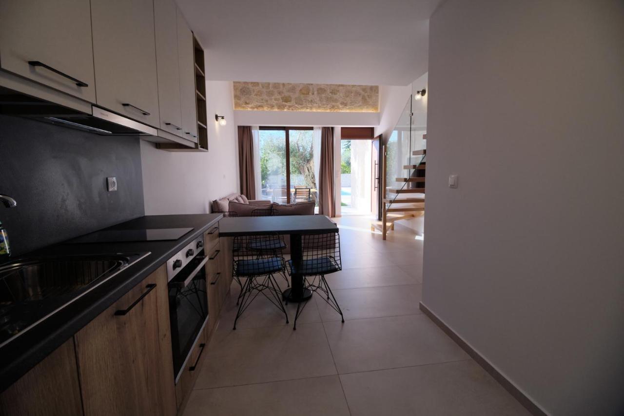 Zefiros Luxury Apartments Sívota Buitenkant foto