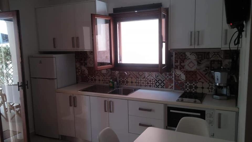 Zefiros Luxury Apartments Sívota Buitenkant foto