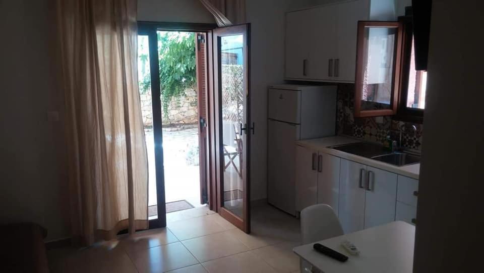 Zefiros Luxury Apartments Sívota Buitenkant foto