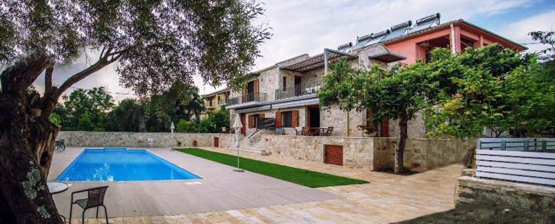 Zefiros Luxury Apartments Sívota Buitenkant foto